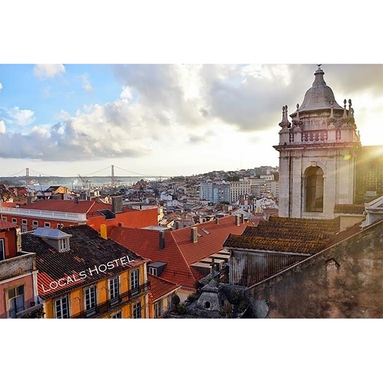 Locals & Hostal Lisboa