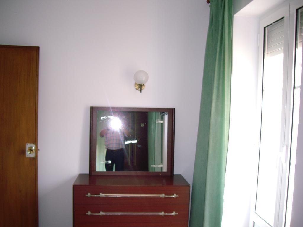 Residencial Camoes Bed and breakfast 2*