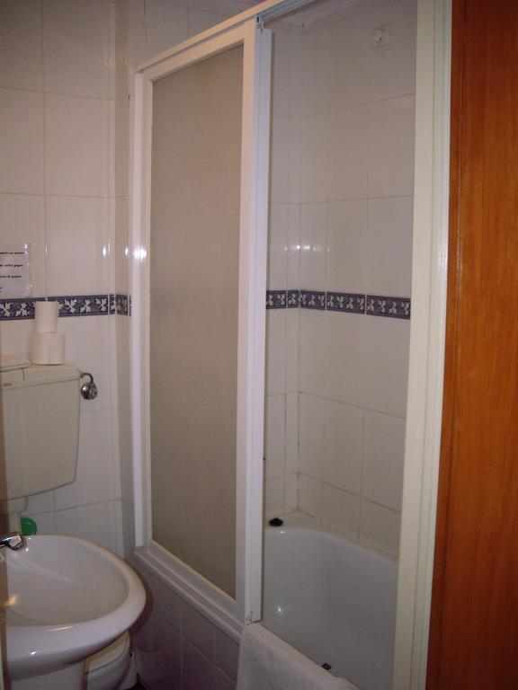 Bed and breakfast Residencial Camoes