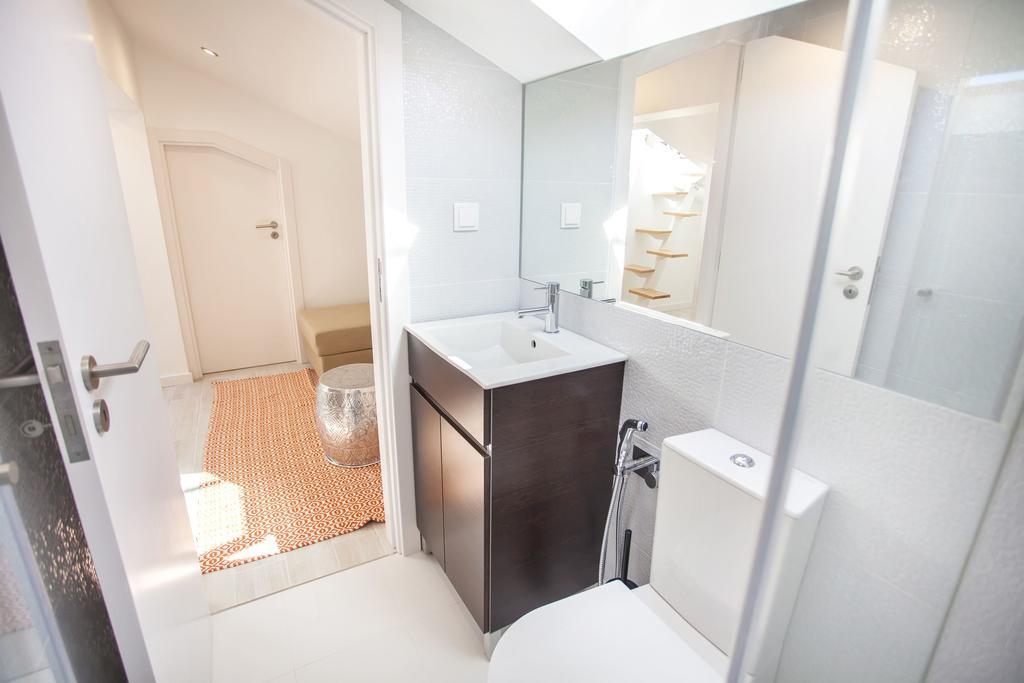 Lovelystay - Cais River View Apartamento