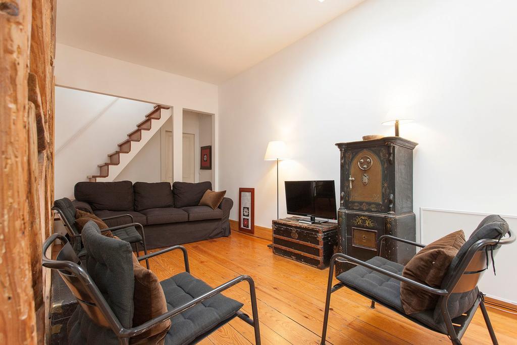 Apartamento Central, Charming, Quiet, Garden And Parking