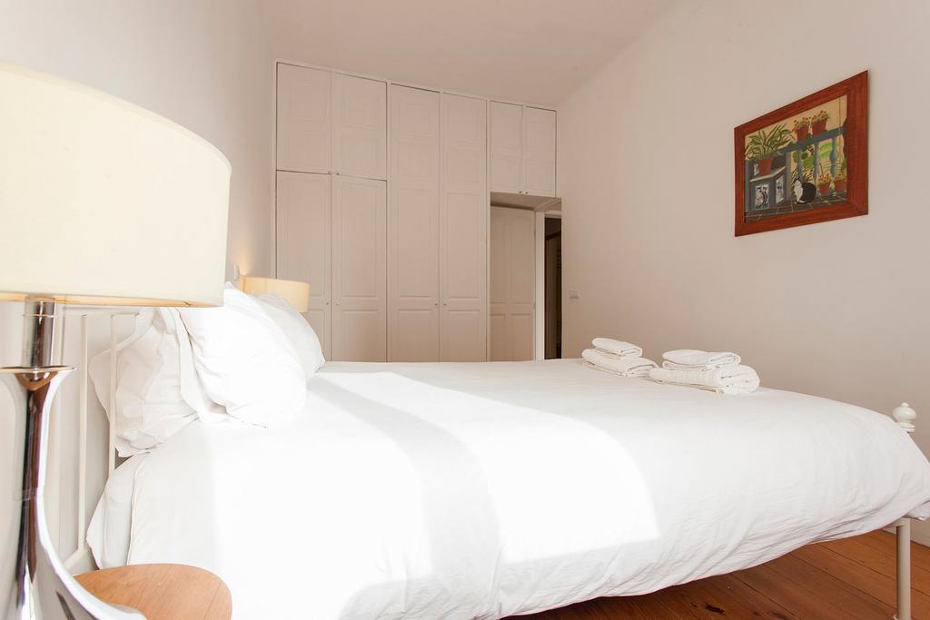Central, Charming, Quiet, Garden And Parking Apartamento