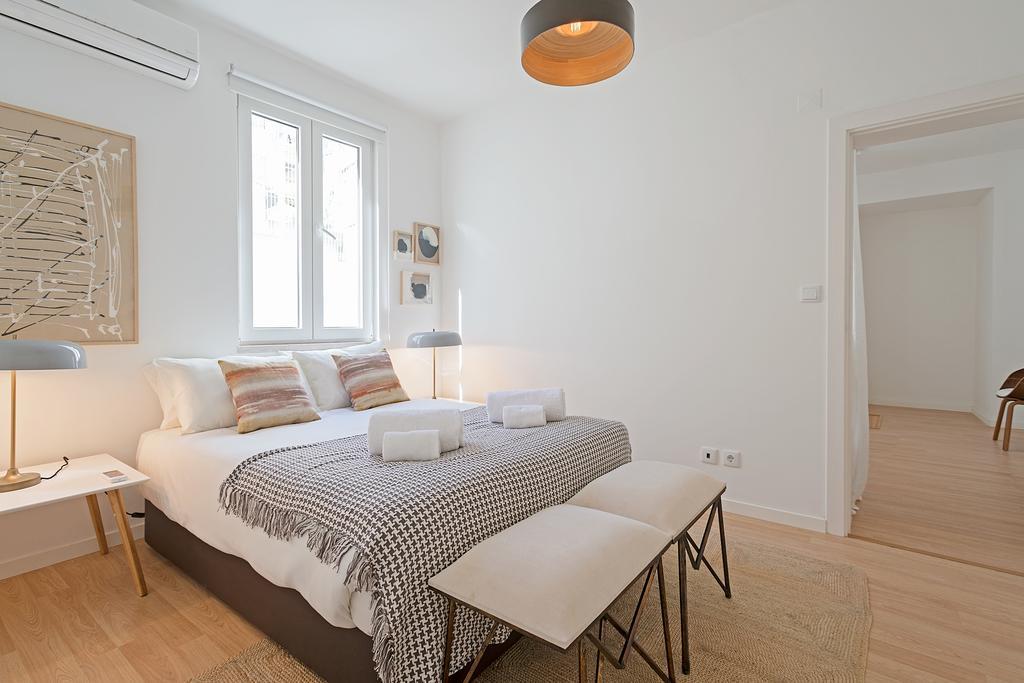 Apartment Sweet - Gloria *