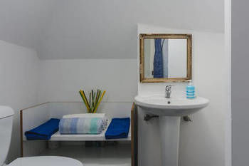 Hostal Locals & Lisboa