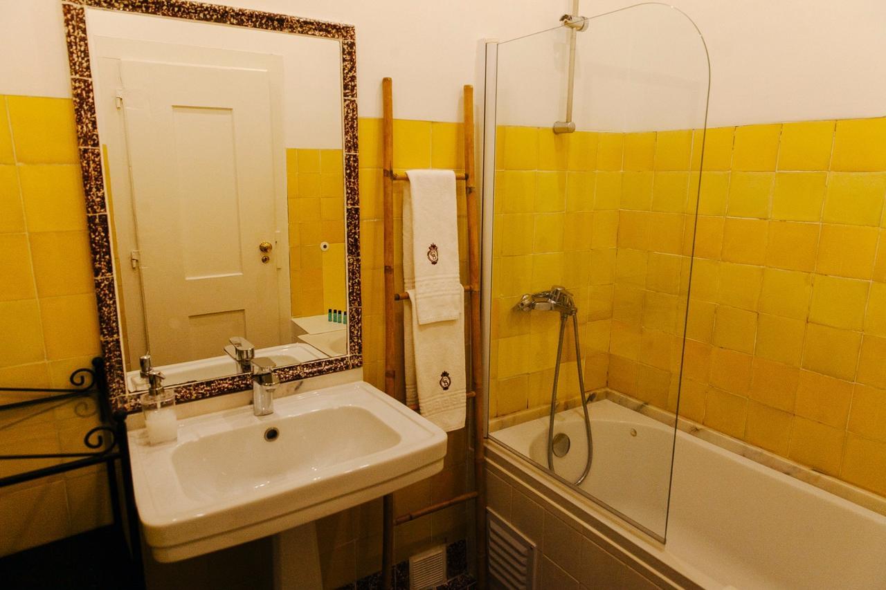 Hostal G&b - And Wines *