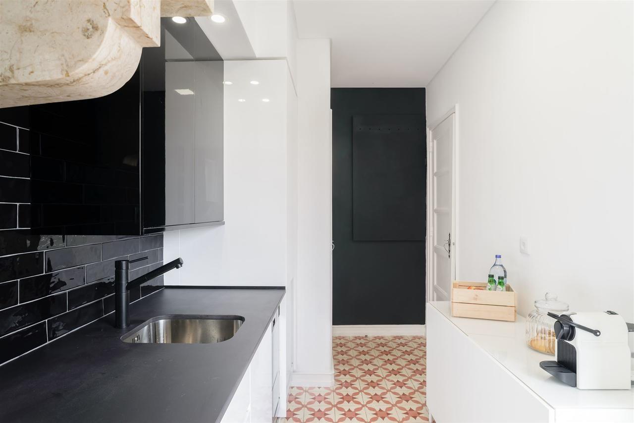 Apartamento Pedroucos 37 *