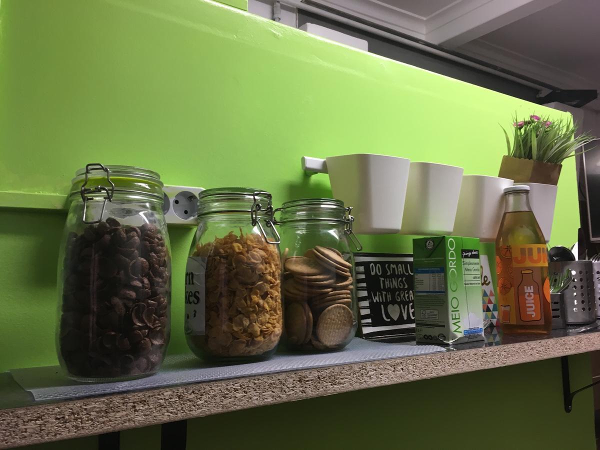 Alojamento de Acomodação e Pequeno-almoço Shangri-la Anjos 2*