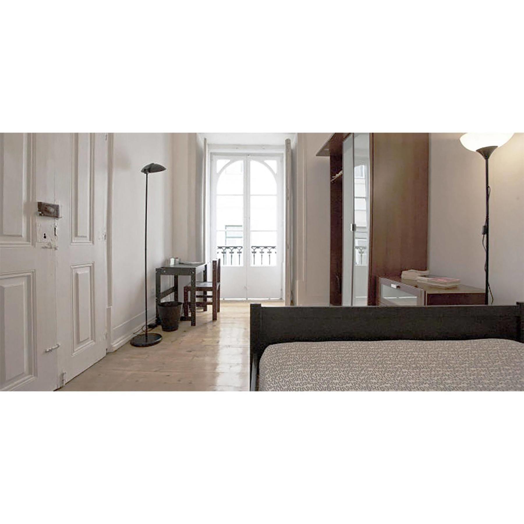 Locals & Hostal Lisboa