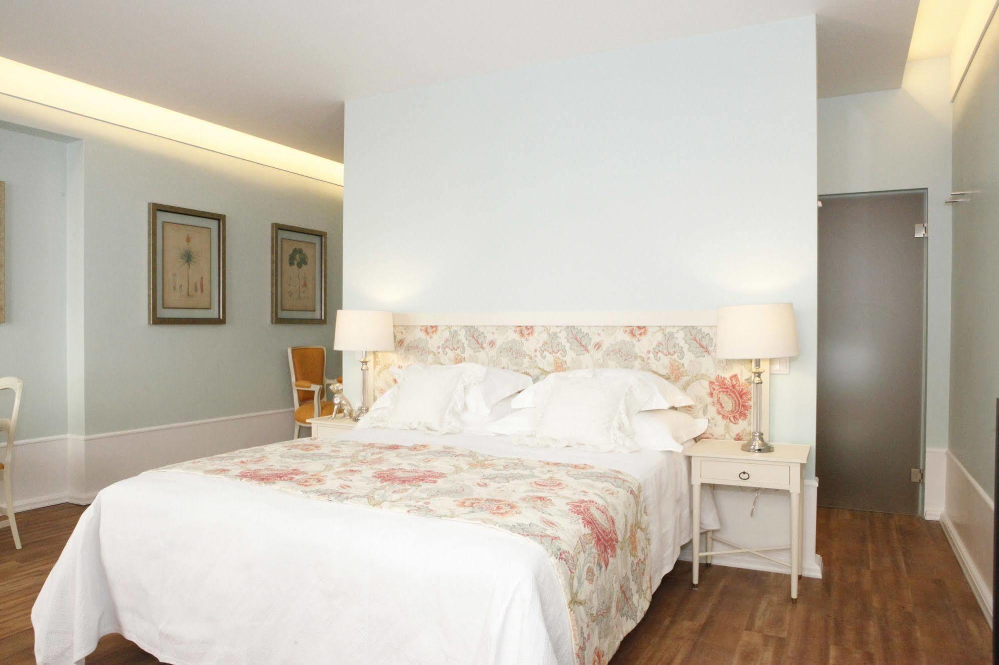 Pensión Alecrim Ao Chiado 4*