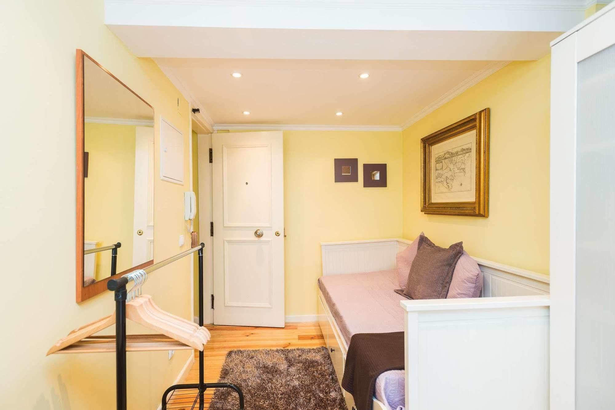 Cost Hotel Lisbon