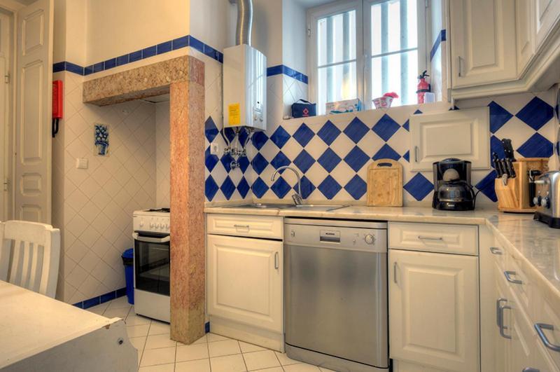 Angola 1 - 6 Bedrooms Apartamento