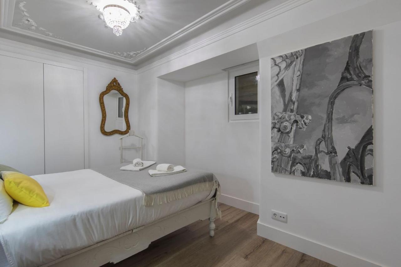 Lovelystay - Vintage Flat Near Santa Justa Elevator! Lisboa