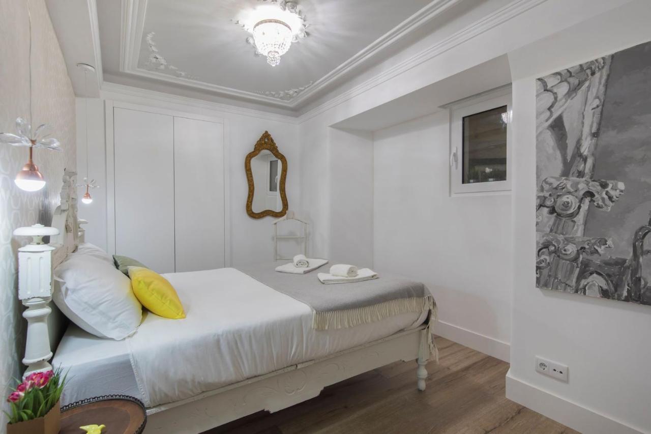 Apartamento Lovelystay - Vintage Flat Near Santa Justa Elevator! *
