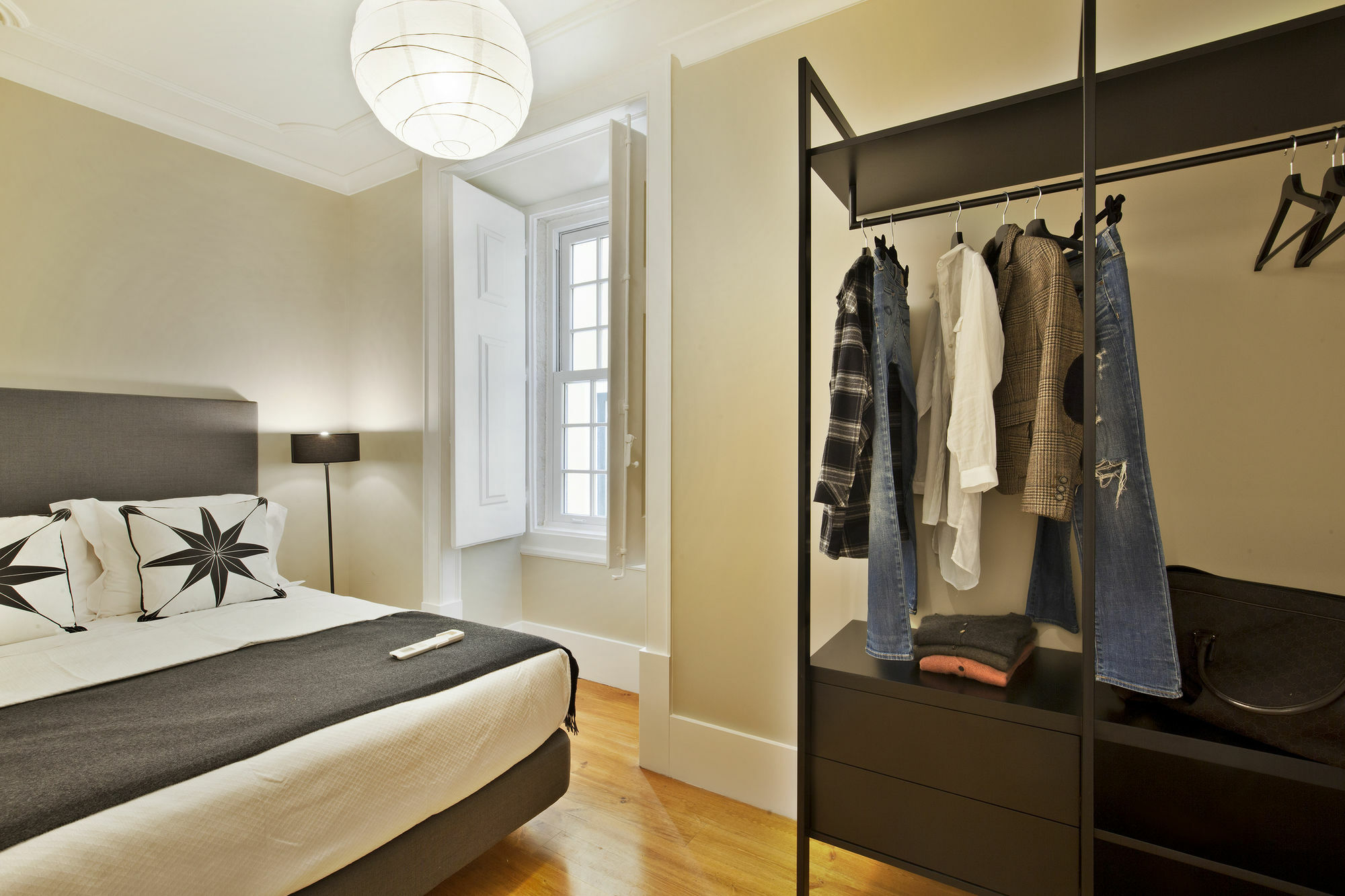 Apartment Five Stars Bica Lisbon