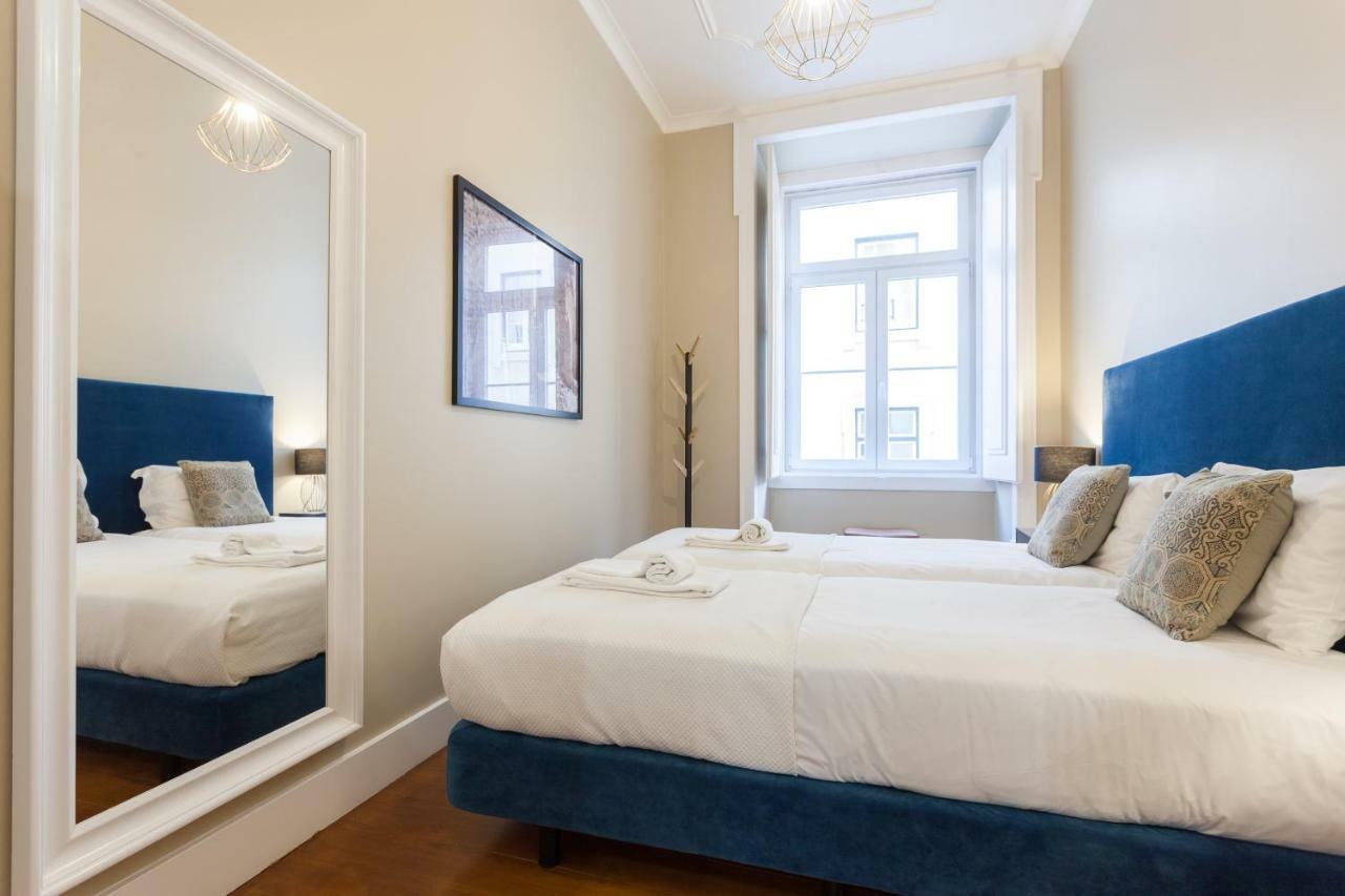 Baixa Vintage Three-bedroom - By Lu Holidays Lisboa
