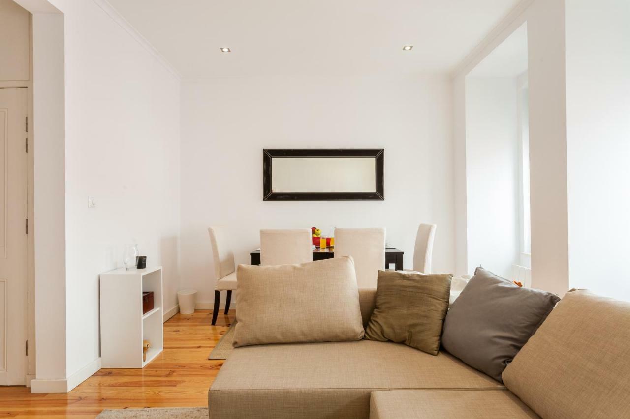 Altido Charming 1br Apt With Workspace In Sao Bento