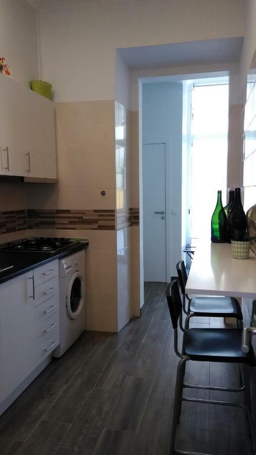 Apartament's Veiga Areeiro Pensión *