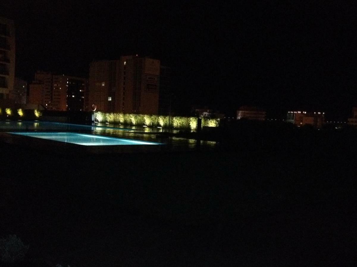 Charming With Balcony & Pool Apartamento Lisboa
