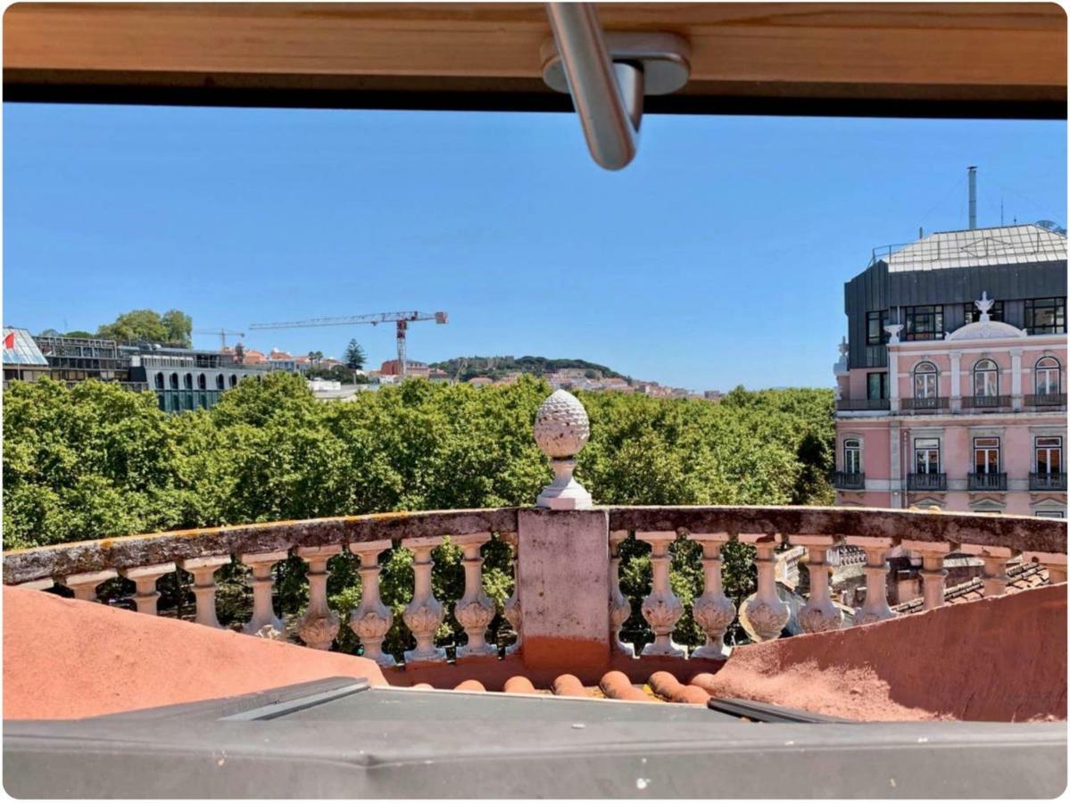 Charming Sunny Penthouse Apartamento