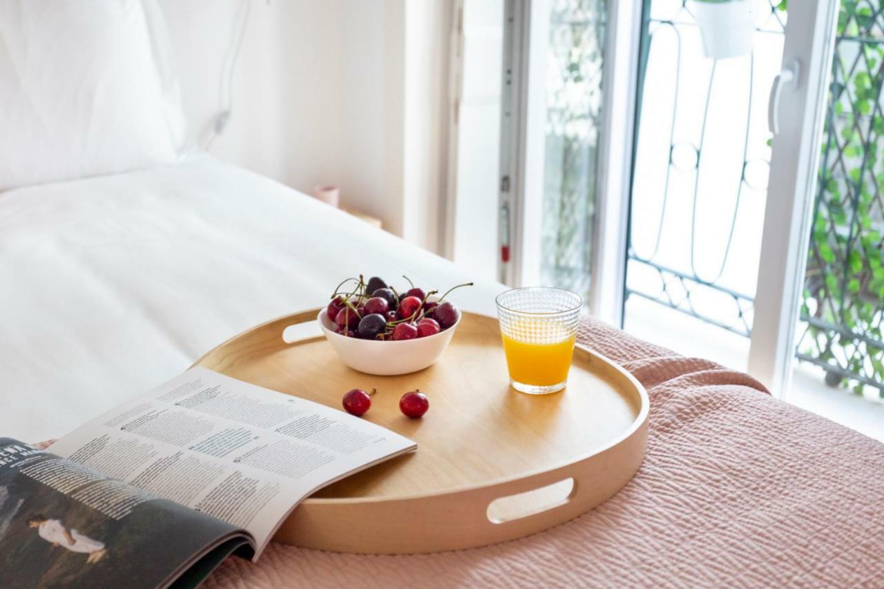 Altido Chic 1br Apt With Balcony Close By Graca Viewpoint And Tram Stops Apartamento *