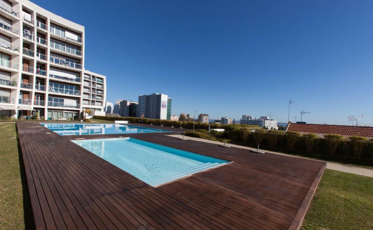Charming With Balcony & Pool *