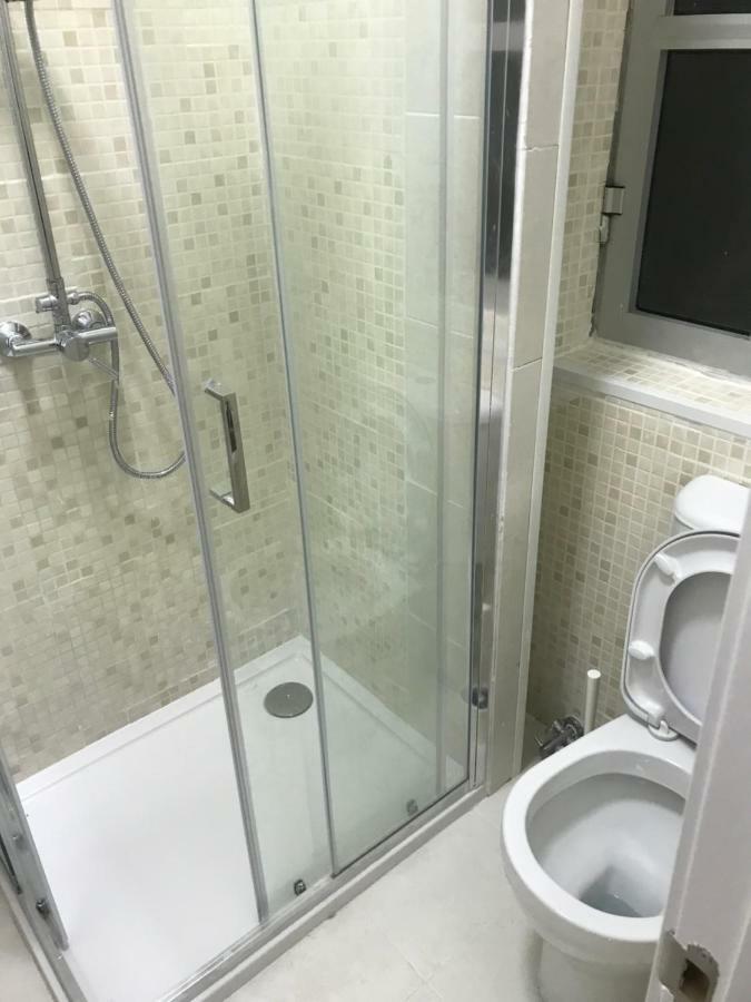 Hostal Charming Episode