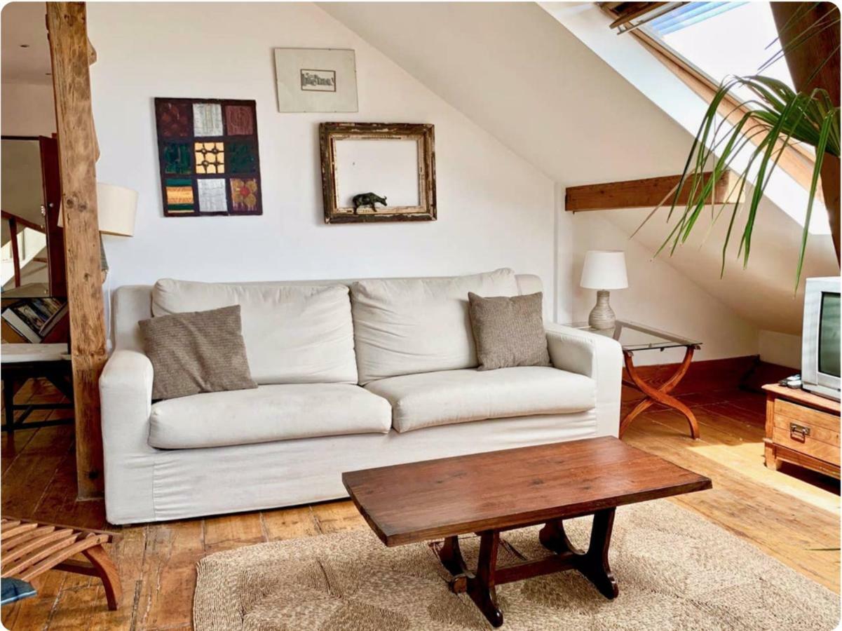 Charming Sunny Penthouse Apartamento *