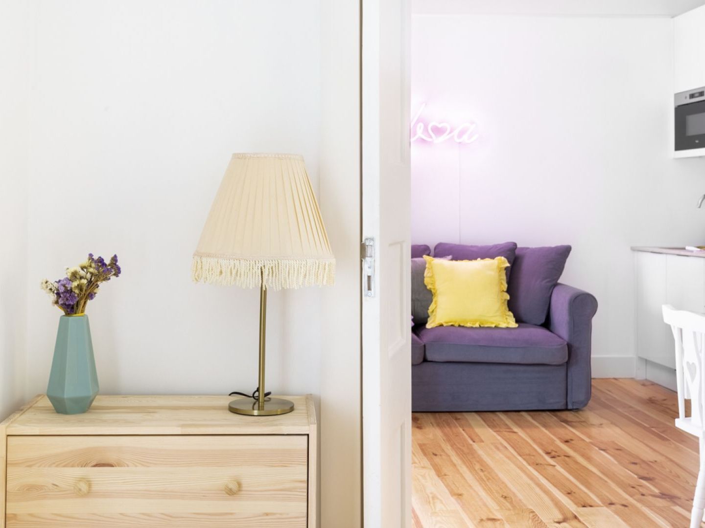 Altido Chic 1br Apt With Balcony Close By Graca Viewpoint And Tram Stops Apartamento *