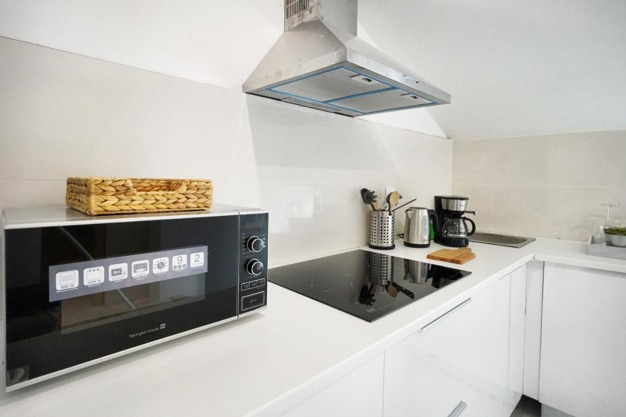 Alfama Historical 3 Bedroom Duplex Apartamento *
