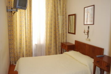 Pensao Flor Da Baixa Guest house 2*