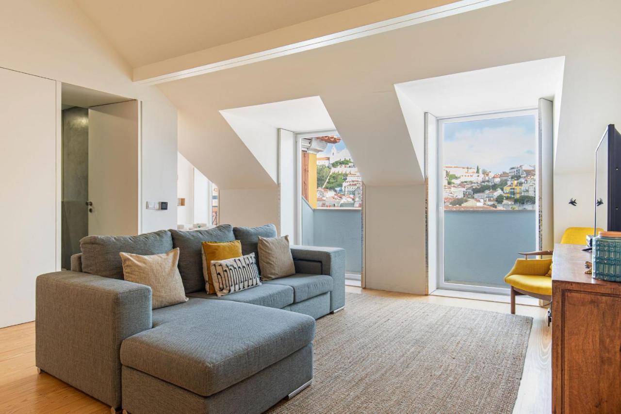 Lovelystay - With Castle View